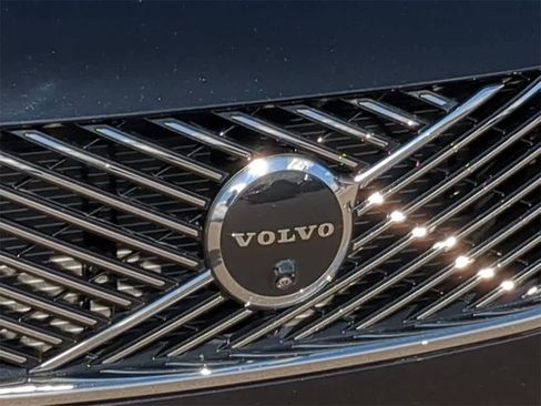 Certified 2026 Volvo XC90 B6 Plus w/ Protection Package Premier image 11