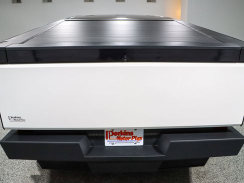 Used 2024 Tesla Cybertruck AWD Crew Cab image 8