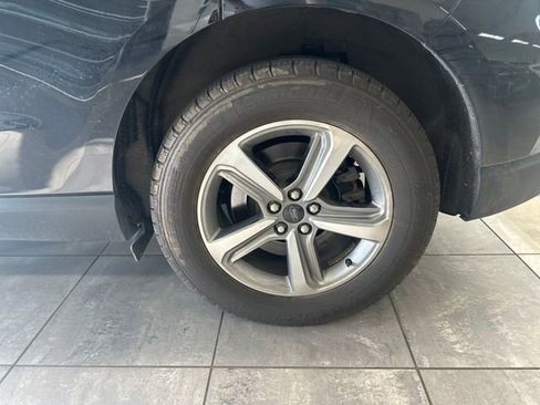 Used 2024 Ford Edge SEL w/ Convenience Package AWD/4WD image 6