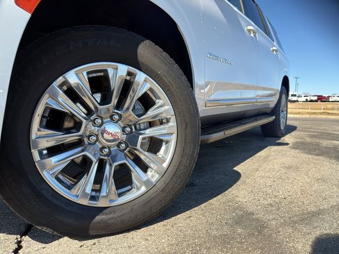 Used 2023 GMC Yukon XL Denali w/ Max Trailering Package image 10