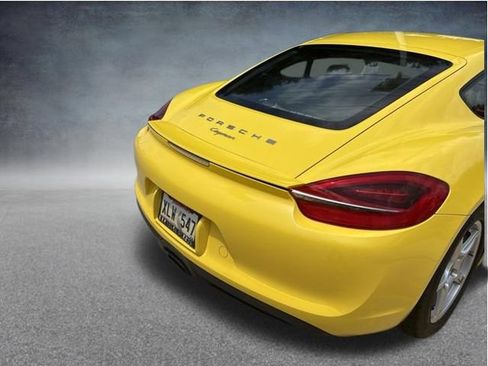 Used 2016 Porsche Cayman RWD image 10