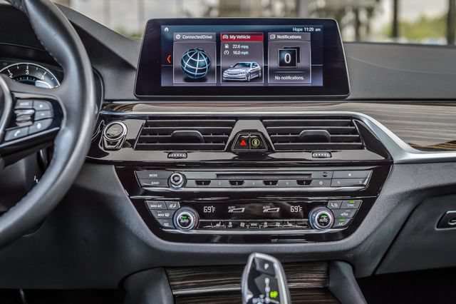 Used 2019 BMW 530i w/ Convenience Package RWD image 32