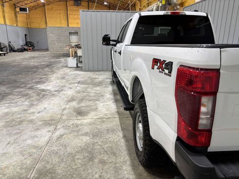 Used 2022 Ford F250 XL w/ Power Equipment Group AWD/4WD image 9