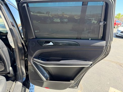 Used 2017 Mercedes-Benz GLS 550 4MATIC image 17