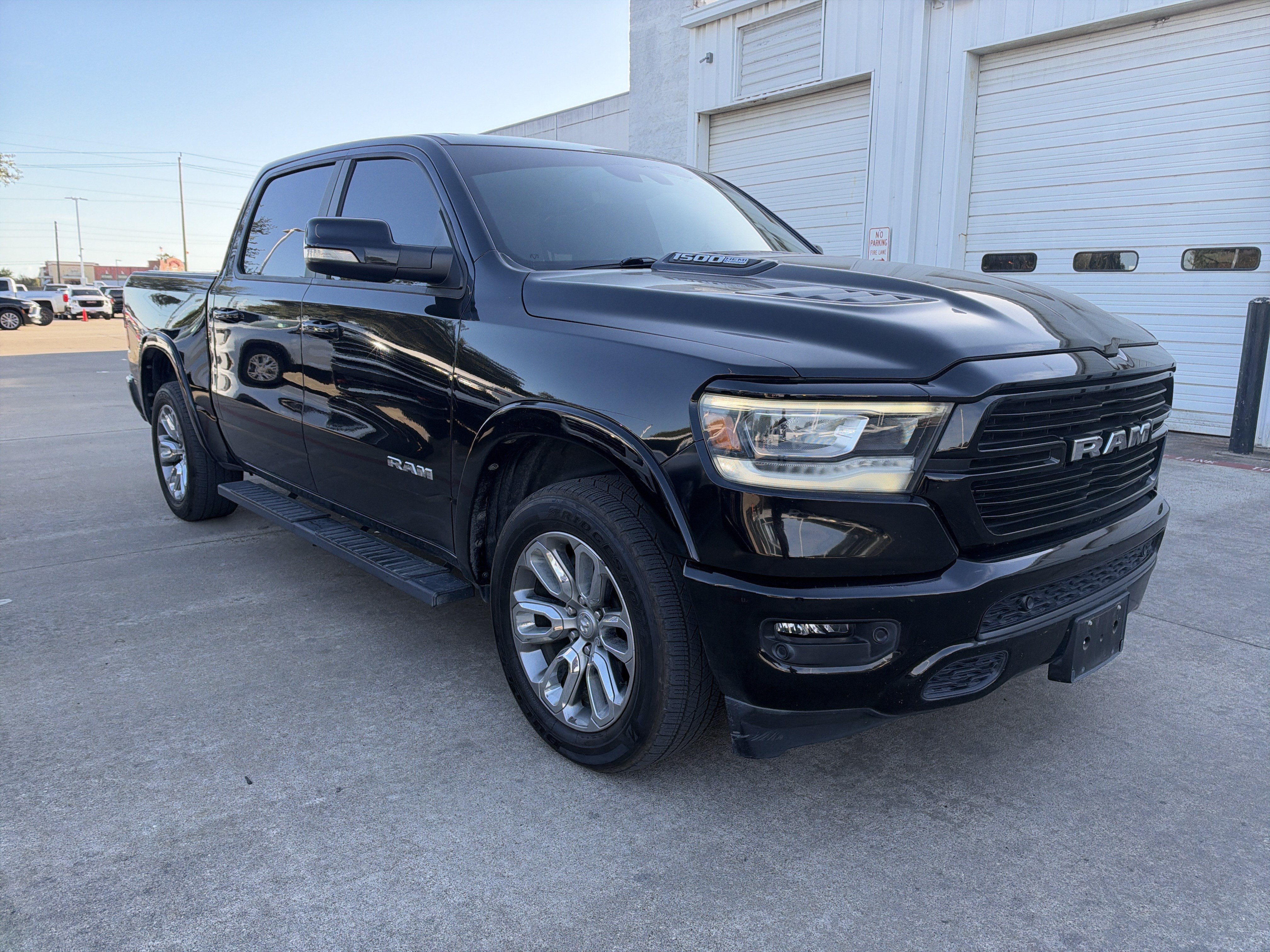 Used 2021 RAM 1500 Laramie w/ Sport Appearance Package AWD/4WD image 18
