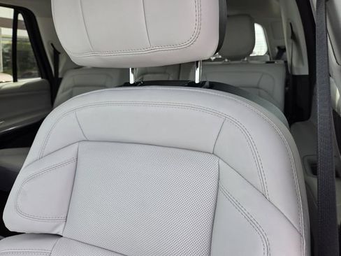 New 2026 Lincoln Navigator Reserve AWD/4WD image 13