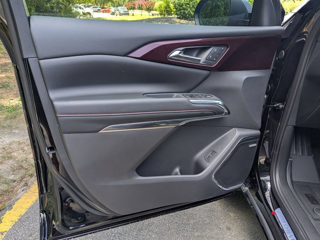 New 2027 Chevrolet Traverse RS FWD image 10