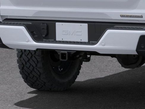 New 2025 GMC Canyon Elevation w/ Convenience Package image 14