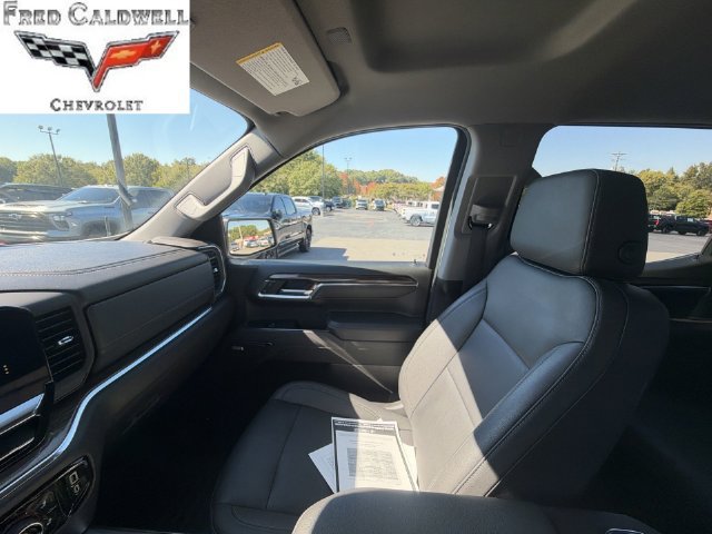 Used 2023 Chevrolet Silverado 1500 RST w/ Convenience Package II AWD/4WD image 11