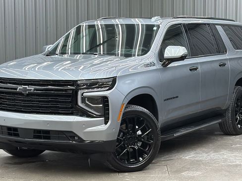 Used 2026 Chevrolet Suburban High Country w/ Sun And Tow Package image 1