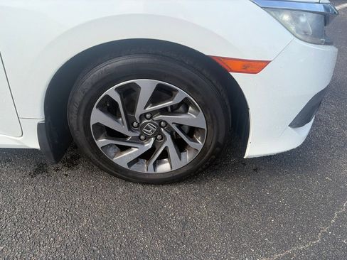 Used 2017 Honda Civic EX image 9