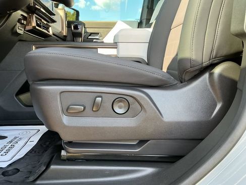 Used 2024 GMC Hummer EV 2X w/ LPO, Illumination Package AWD/4WD image 14