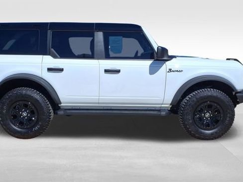 Used 2024 Ford Bronco Wildtrak image 9