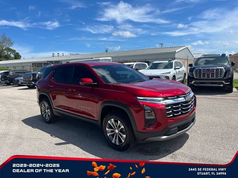 Certified 2026 Chevrolet Equinox LT FWD image 2