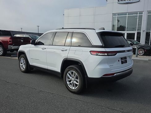 Used 2025 Jeep Grand Cherokee Laredo X image 11