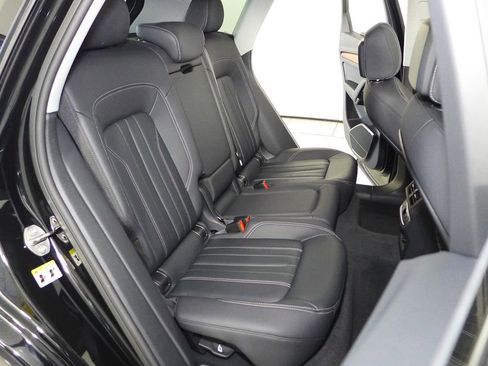 Used 2023 Audi Q5 2.0T Premium w/ Convenience Package image 20