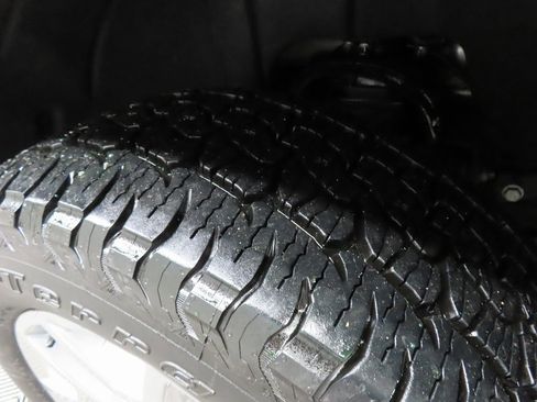 Used 2018 GMC Sierra 1500 SLT w/ SLT Premium Package image 7