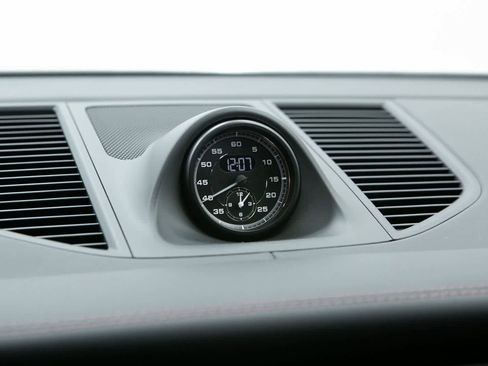 New 2026 Porsche Macan GTS image 25