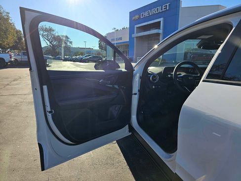 New 2026 Chevrolet Blazer EV LT image 19