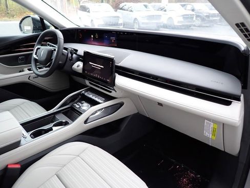 New 2026 Lincoln Nautilus Reserve w/ Jet Appearance Package image 12