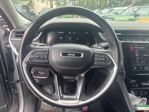 Used 2021 Jeep Grand Cherokee L Laredo w/ Luxury Tech Group I AWD/4WD image 11