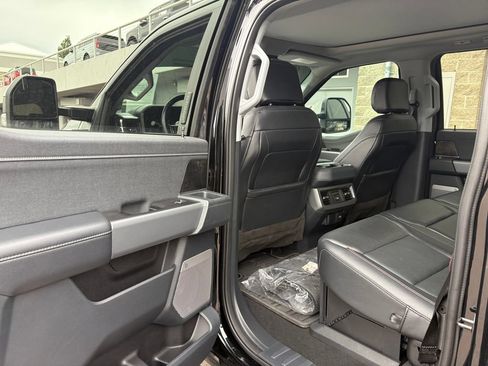 Used 2023 Ford F350 Lariat w/ Tremor Off-Road Package AWD/4WD image 25