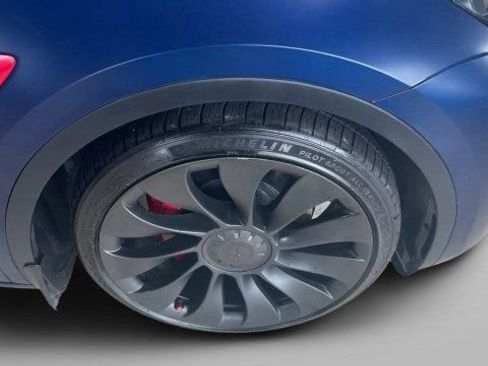 Used 2022 Tesla Model Y Performance AWD/4WD image 4