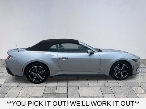 Used 2025 Ford Mustang Premium RWD image 8