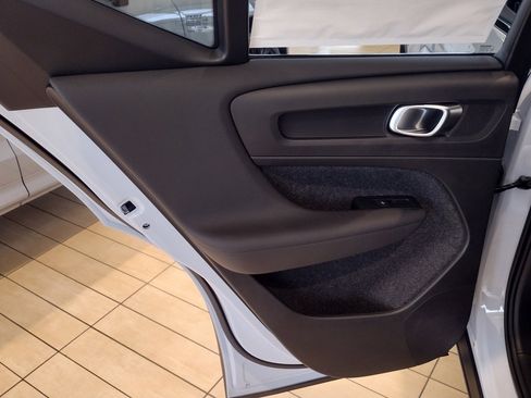 New 2026 Volvo XC40 B5 Plus w/ Protection Package Premier image 19