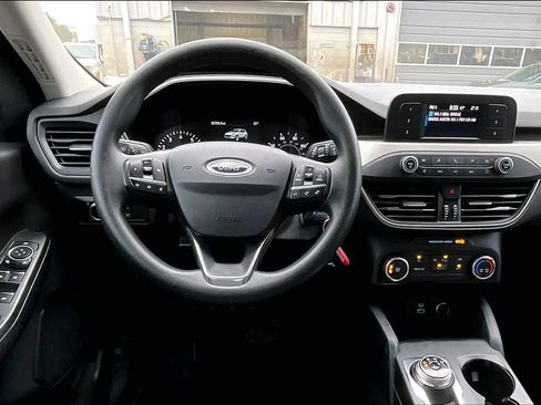 Used 2021 Ford Escape S image 5