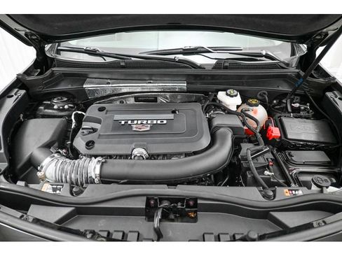 Certified 2023 Cadillac XT4 Luxury w/ Cold Weather Package image 36