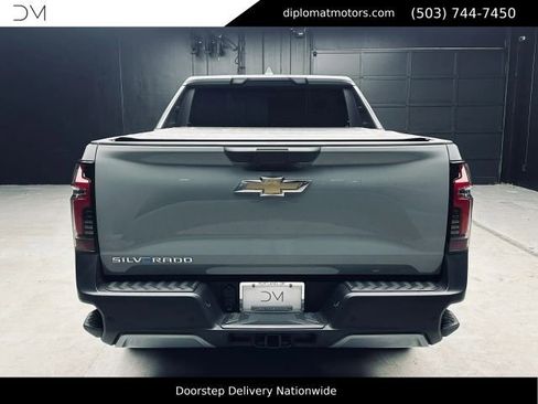 Used 2026 Chevrolet Silverado EV LT AWD/4WD image 6