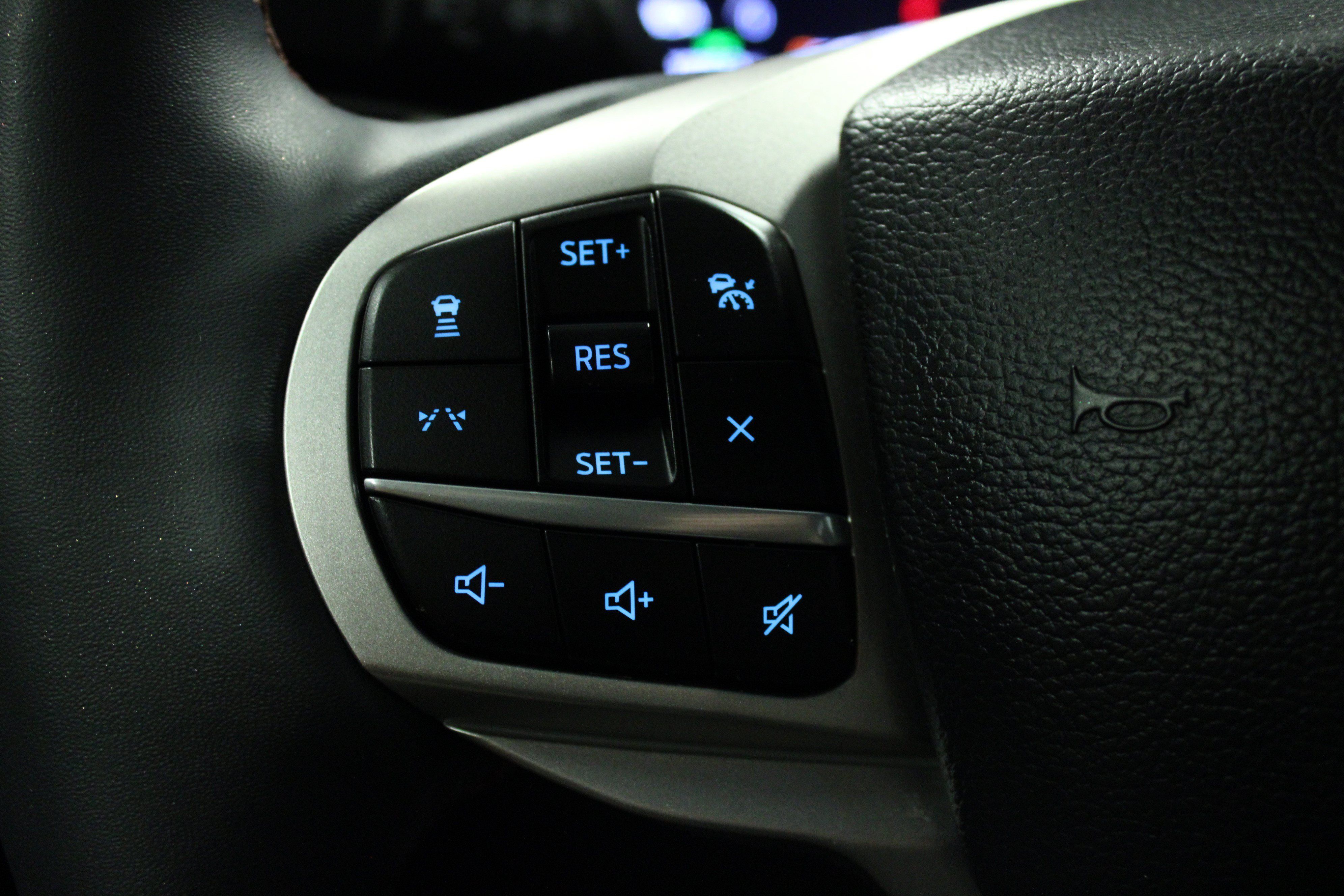 Used 2025 Ford Explorer Active w/ Active Comfort Package AWD/4WD image 21