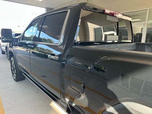 Used 2024 GMC Sierra 2500 Denali w/ Denali Reserve Package AWD/4WD image 14