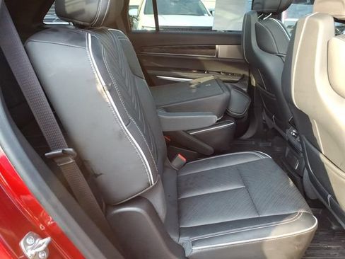 Used 2026 Cadillac Vistiq Platinum w/ LPO, Floor Liner Package AWD/4WD image 21