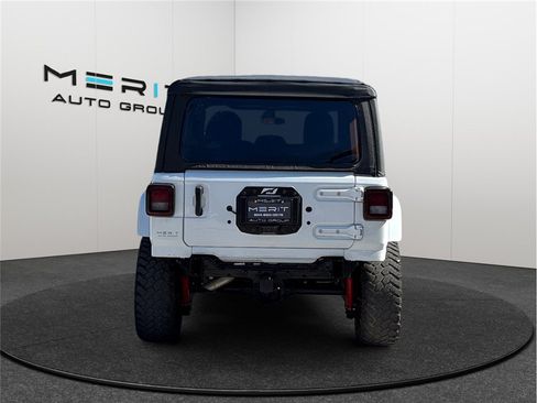 Used 2021 Jeep Wrangler Unlimited Sahara w/ Altitude AWD/4WD image 8