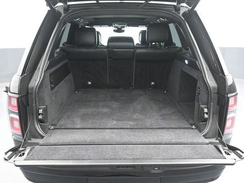Used 2020 Land Rover Range Rover HSE image 20