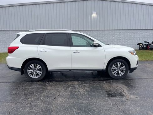 Used 2020 Nissan Pathfinder SL image 17