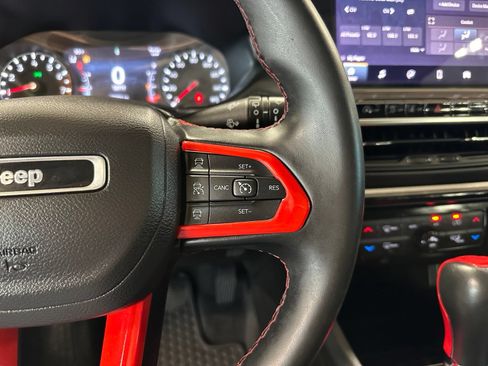 Used 2022 Jeep Compass Trailhawk w/ Sun and Sound Group AWD/4WD image 19