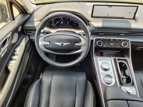 Used 2023 Genesis GV80 2.5T w/ Prestige 20" Package image 14