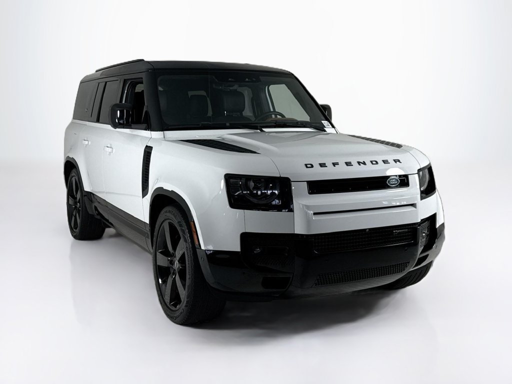Used 2023 Land Rover Defender 130 X-Dynamic SE AWD/4WD image 7