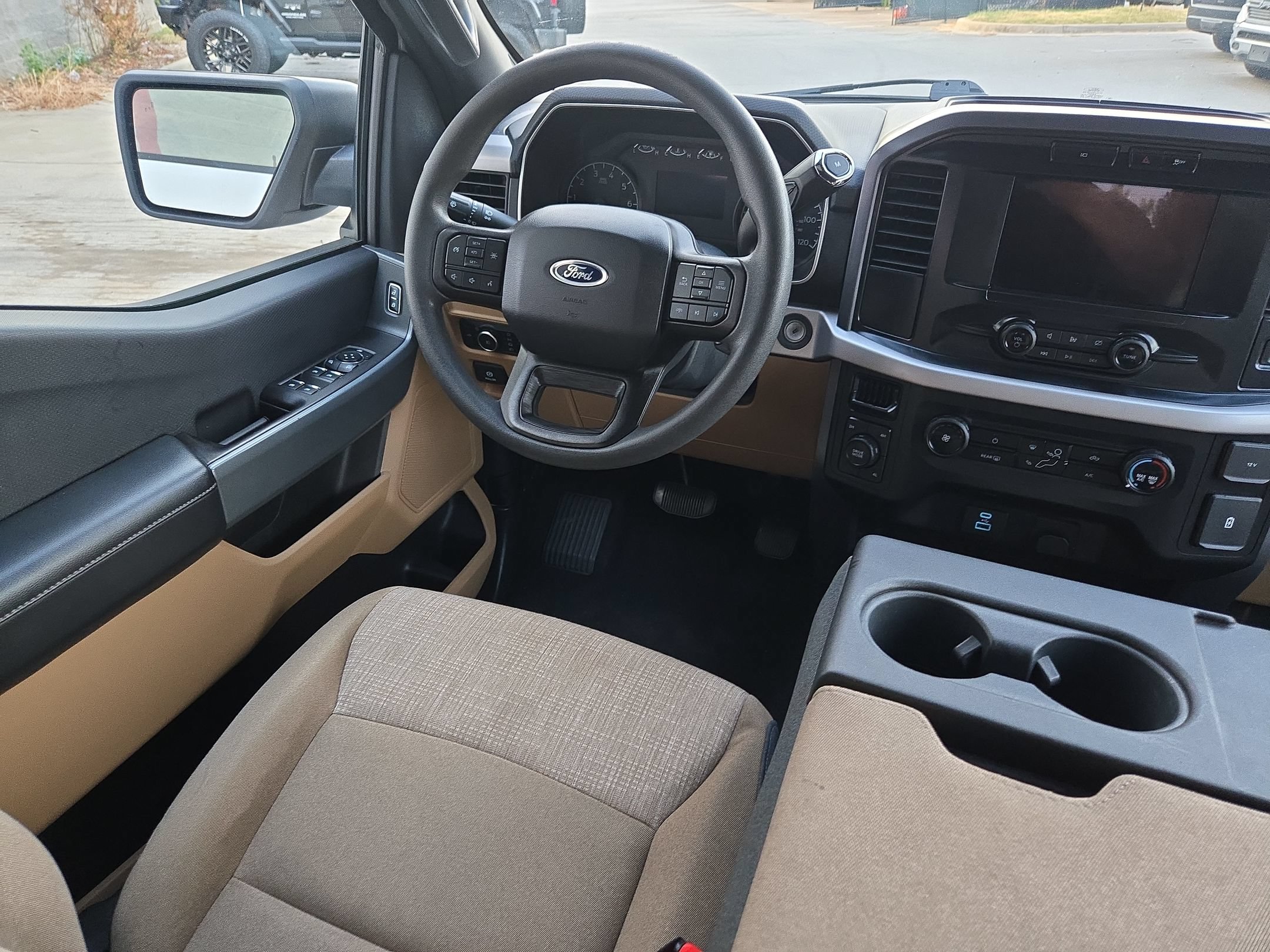Used 2023 Ford F150 XLT AWD/4WD image 9