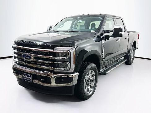 Used 2026 Ford F250 Lariat w/ Chrome Package AWD/4WD image 3