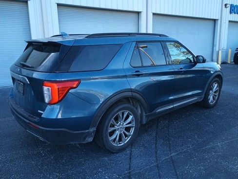 Used 2020 Ford Explorer XLT w/ Equipment Group 202A image 5