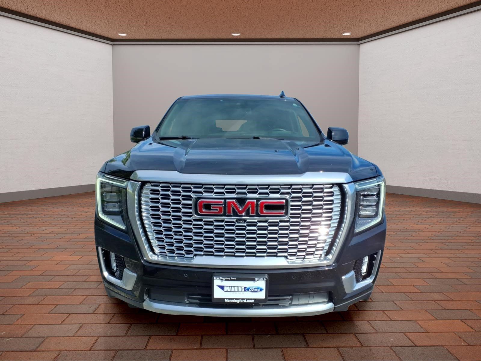 Used 2023 GMC Yukon Denali AWD/4WD image 3