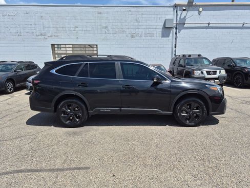 Used 2020 Subaru Outback Onyx Edition XT AWD/4WD image 2