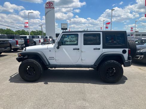 Used 2016 Jeep Wrangler Unlimited Sport w/ Quick Order Package 24S AWD/4WD image 4