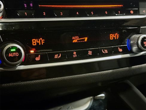 Used 2019 BMW X4 xDrive30i w/ Premium Package image 24