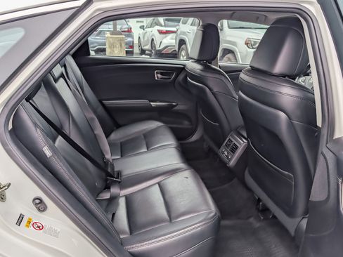 Used 2016 Toyota Avalon Limited w/ Toyota Safety Sense Package image 12