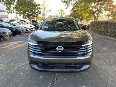 New 2026 Nissan Kicks SV image 2